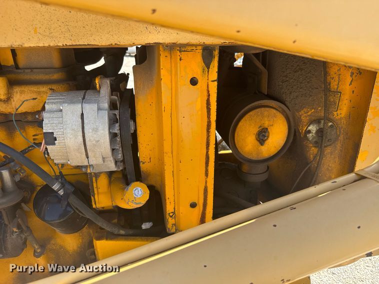 image for item ER2206 1978 John Deere 302A tractor