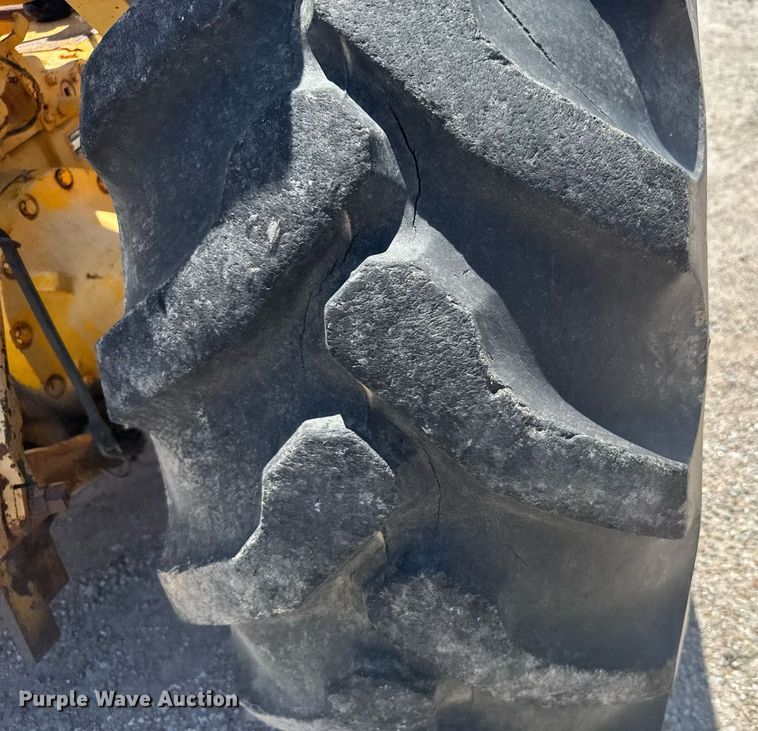 image for item ER2206 1978 John Deere 302A tractor