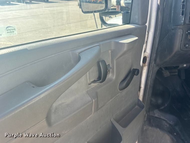 image for item ER2237 2005 Chevrolet Express G3500 school bus