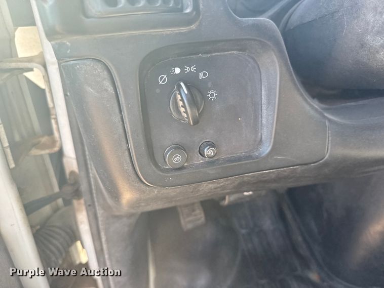 image for item ER2237 2005 Chevrolet Express G3500 school bus