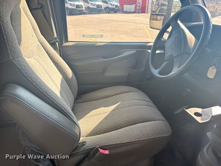 image for item ER2237 2005 Chevrolet Express G3500 school bus