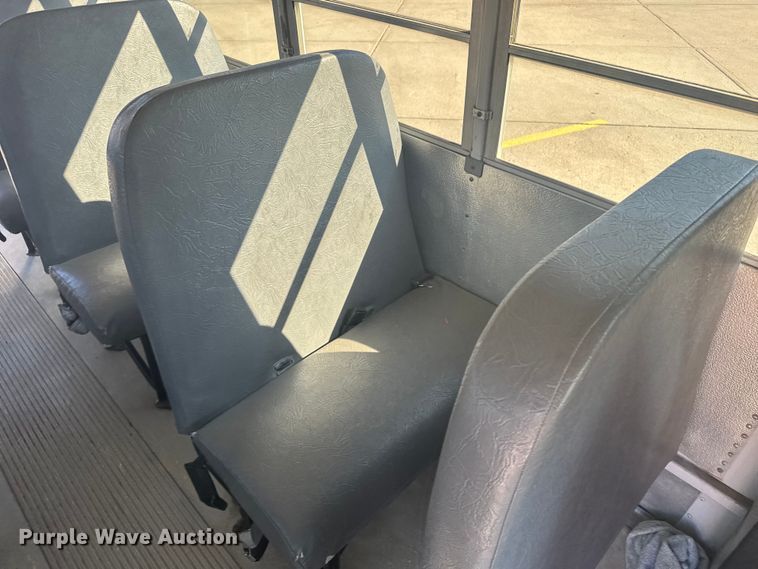 image for item ER2237 2005 Chevrolet Express G3500 school bus