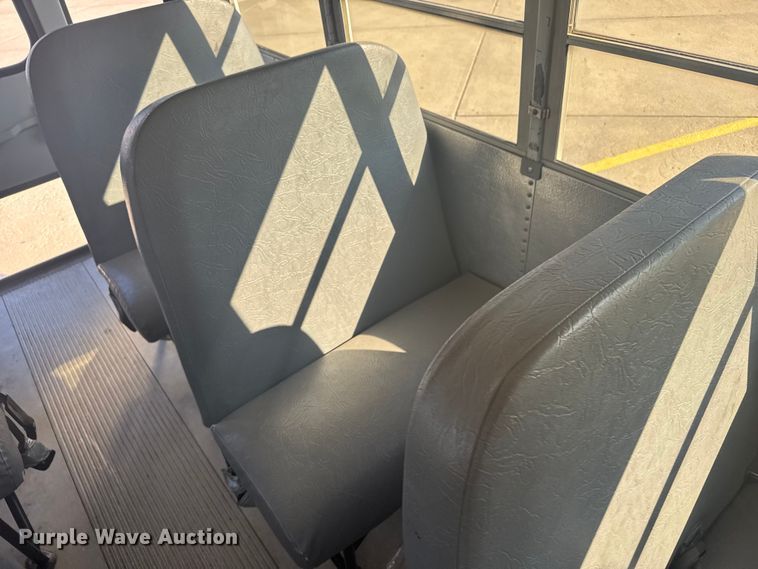 image for item ER2237 2005 Chevrolet Express G3500 school bus