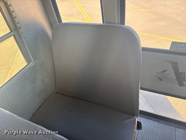 image for item ER2237 2005 Chevrolet Express G3500 school bus