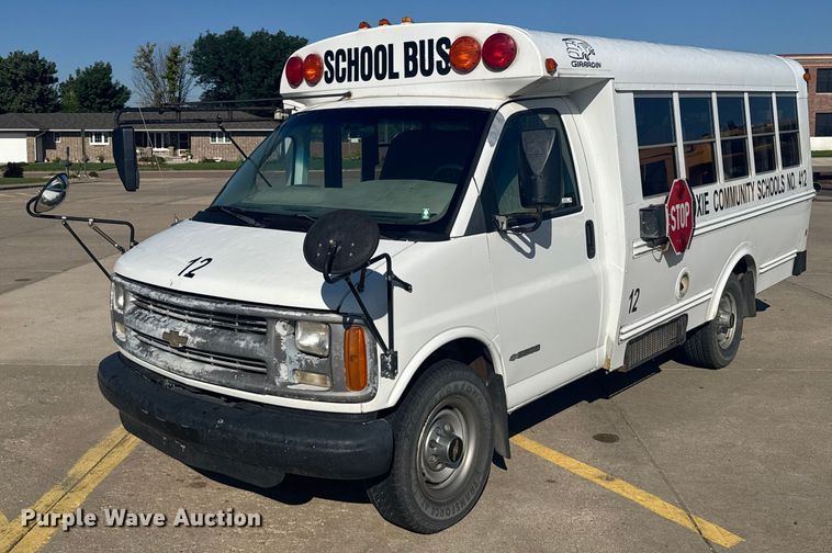 image for item ER2238 2001 Chevrolet Express 3500 school bus