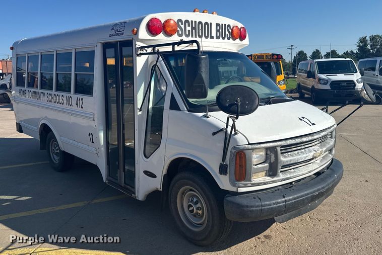 image for item ER2238 2001 Chevrolet Express 3500 school bus