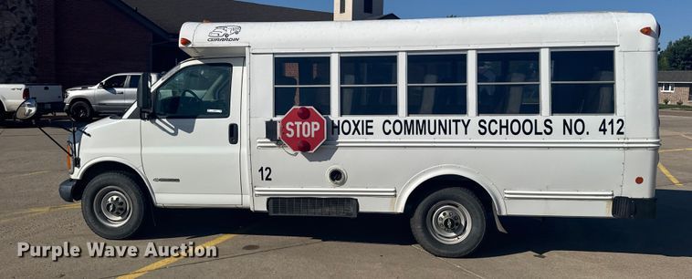 image for item ER2238 2001 Chevrolet Express 3500 school bus