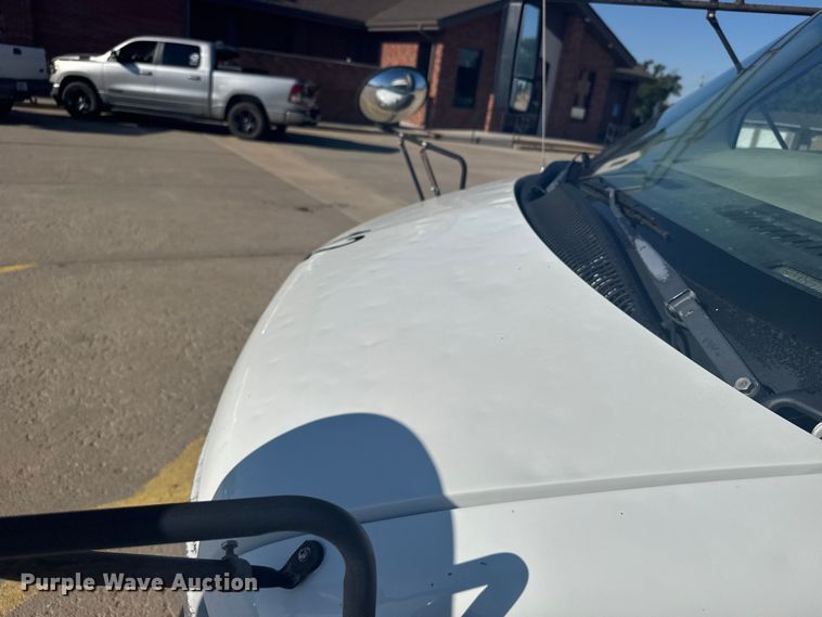 image for item ER2238 2001 Chevrolet Express 3500 school bus