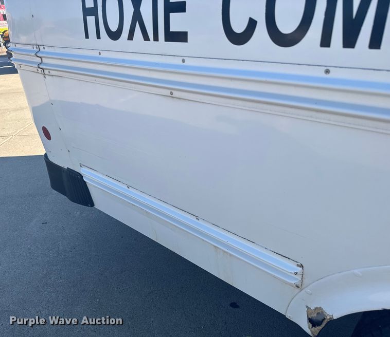 image for item ER2238 2001 Chevrolet Express 3500 school bus