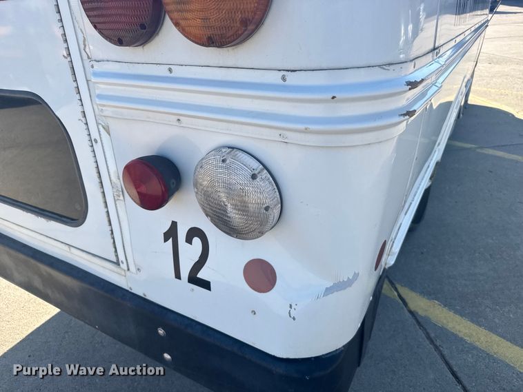 image for item ER2238 2001 Chevrolet Express 3500 school bus