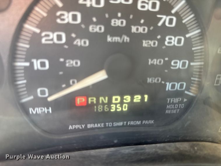 image for item ER2238 2001 Chevrolet Express 3500 school bus