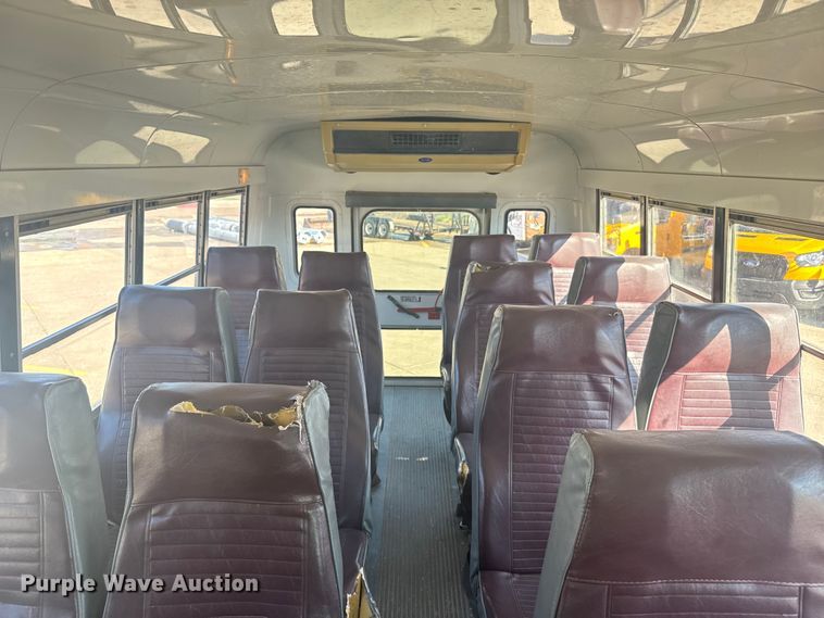 image for item ER2238 2001 Chevrolet Express 3500 school bus