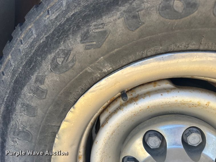 image for item ER2238 2001 Chevrolet Express 3500 school bus