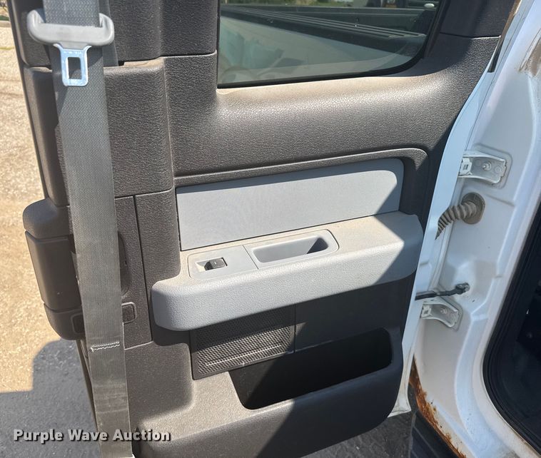 image for item ER2243 2014 Ford F150 SuperCab pickup truck