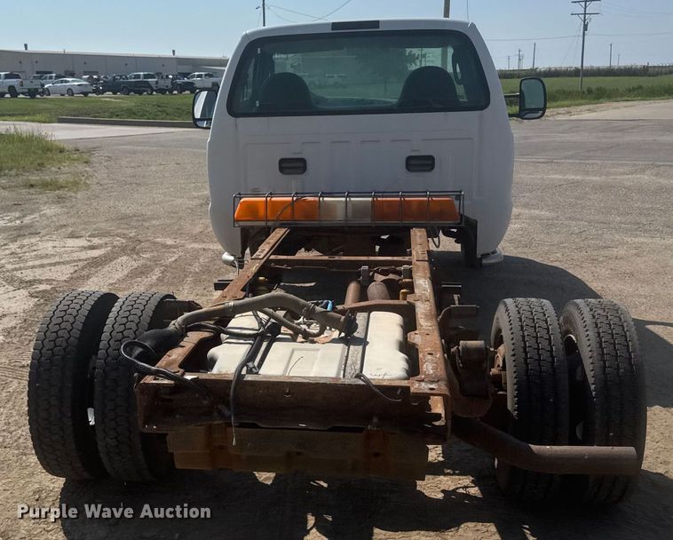 image for item ER2244 2005 Ford F550 truck cab and chassis