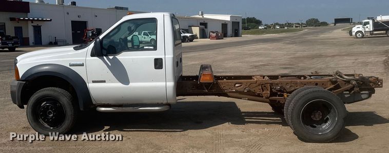 image for item ER2244 2005 Ford F550 truck cab and chassis