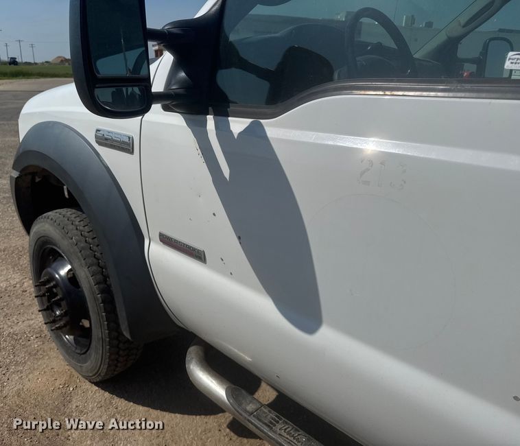 image for item ER2244 2005 Ford F550 truck cab and chassis