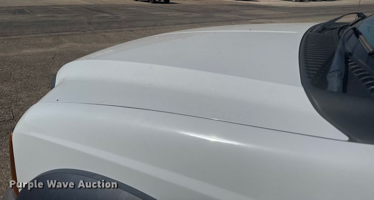 image for item ER2244 2005 Ford F550 truck cab and chassis