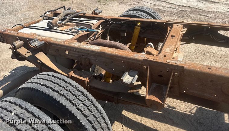 image for item ER2244 2005 Ford F550 truck cab and chassis