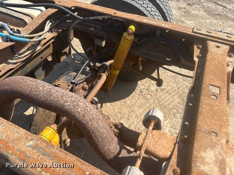 image for item ER2244 2005 Ford F550 truck cab and chassis