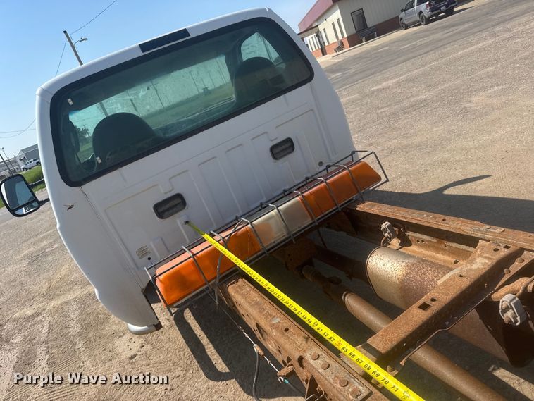 image for item ER2244 2005 Ford F550 truck cab and chassis