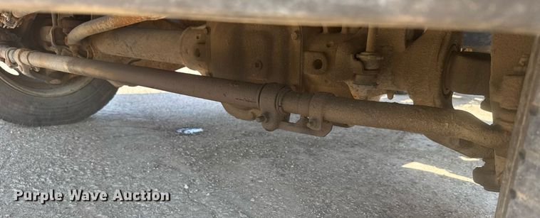 image for item ER2244 2005 Ford F550 truck cab and chassis