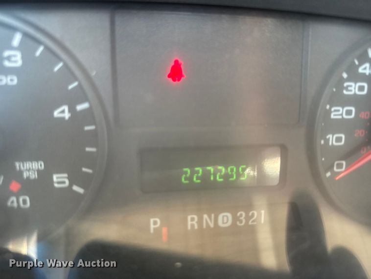 image for item ER2244 2005 Ford F550 truck cab and chassis