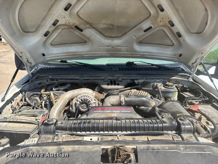 image for item ER2244 2005 Ford F550 truck cab and chassis