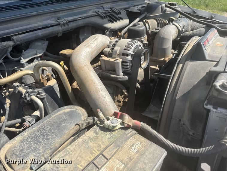 image for item ER2244 2005 Ford F550 truck cab and chassis