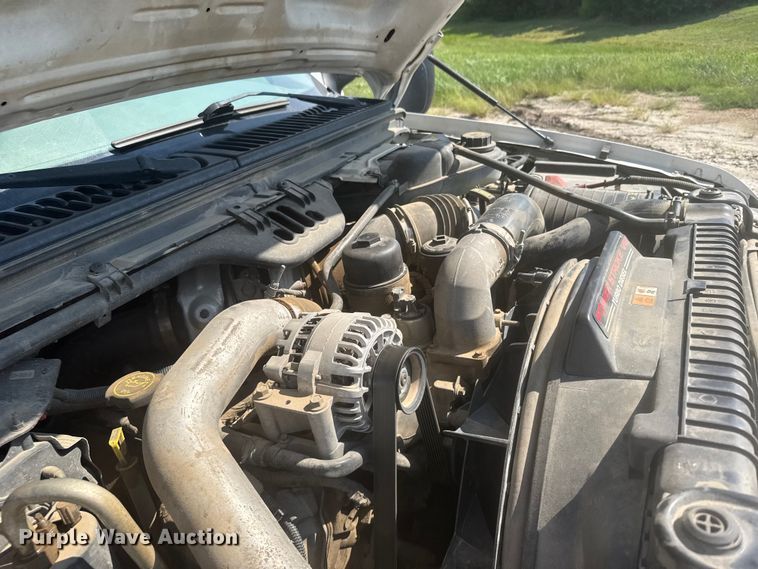 image for item ER2244 2005 Ford F550 truck cab and chassis