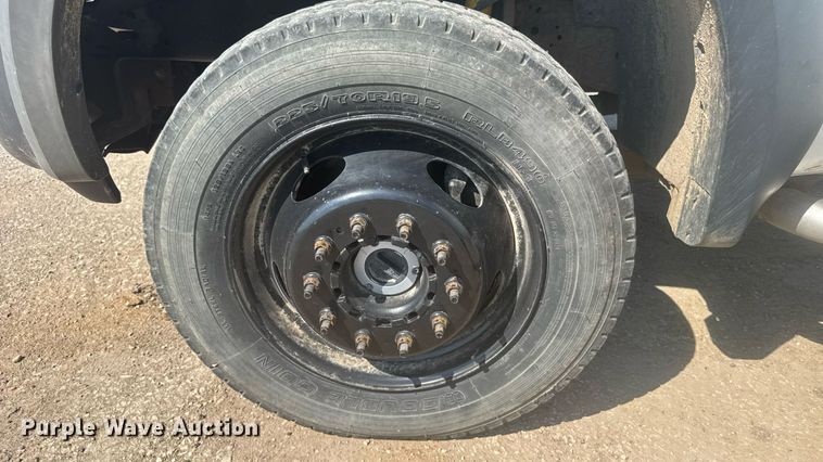 image for item ER2244 2005 Ford F550 truck cab and chassis