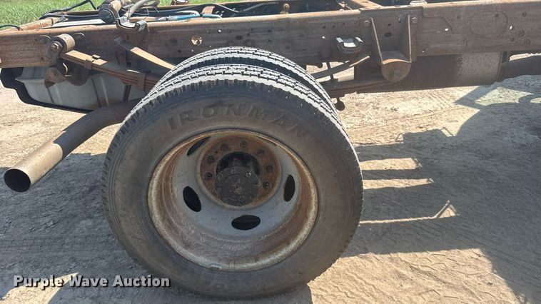image for item ER2244 2005 Ford F550 truck cab and chassis