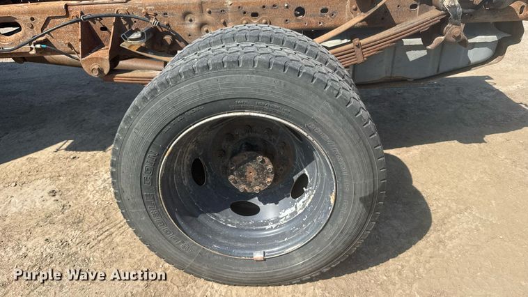 image for item ER2244 2005 Ford F550 truck cab and chassis