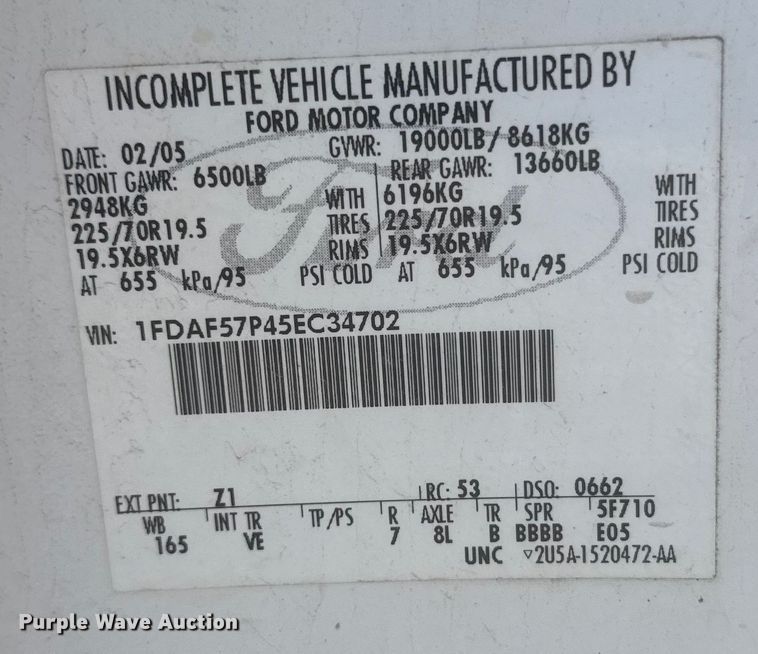image for item ER2244 2005 Ford F550 truck cab and chassis