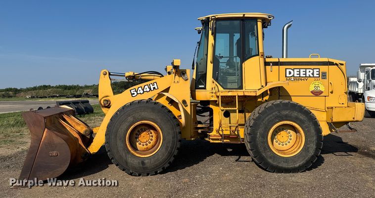 image for item ER2246 2001 John Deere 544H wheel loader