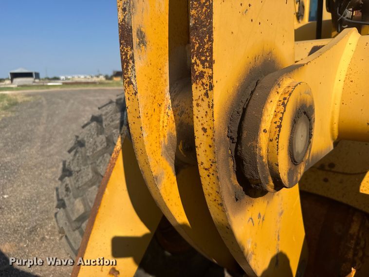 image for item ER2246 2001 John Deere 544H wheel loader