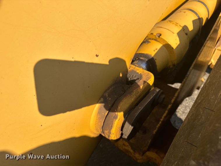 image for item ER2246 2001 John Deere 544H wheel loader