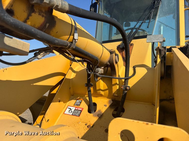 image for item ER2246 2001 John Deere 544H wheel loader