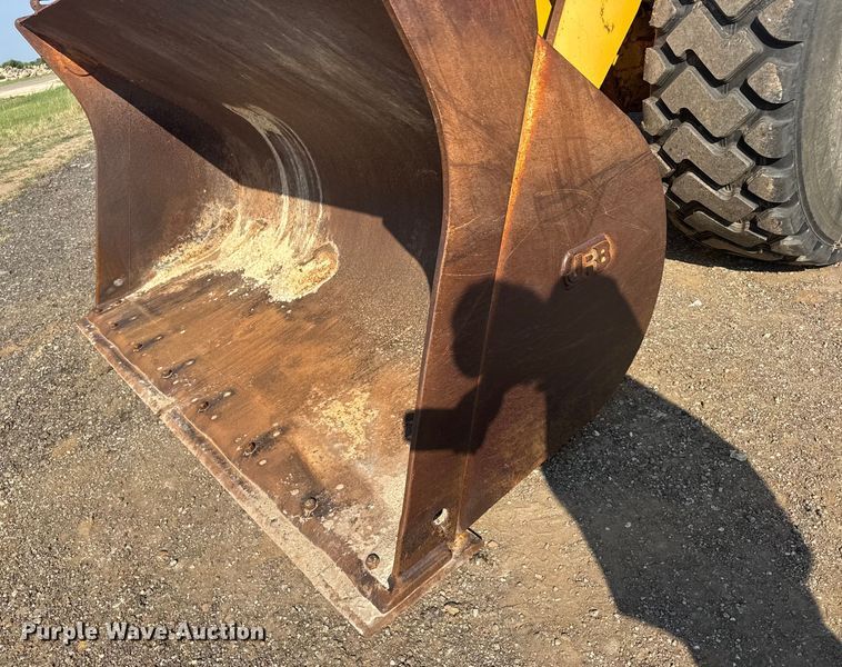 image for item ER2246 2001 John Deere 544H wheel loader