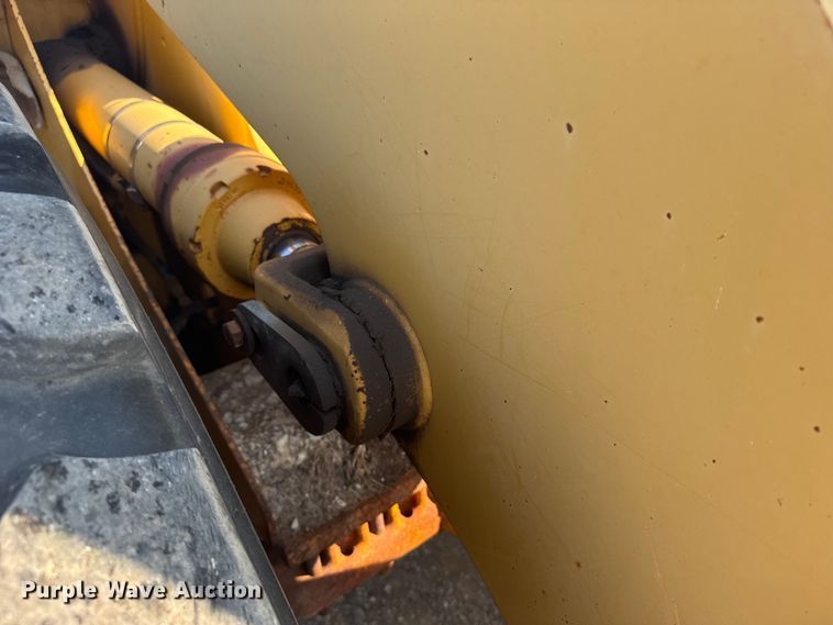 image for item ER2246 2001 John Deere 544H wheel loader