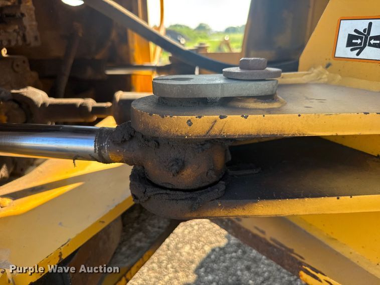 image for item ER2246 2001 John Deere 544H wheel loader