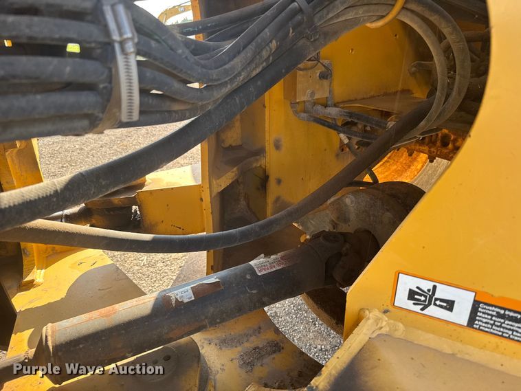 image for item ER2246 2001 John Deere 544H wheel loader