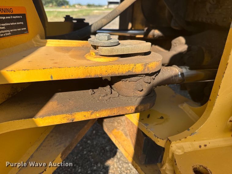 image for item ER2246 2001 John Deere 544H wheel loader