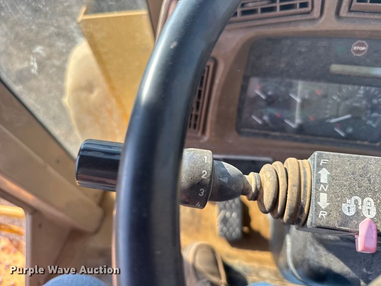 image for item ER2246 2001 John Deere 544H wheel loader