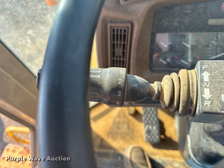 image for item ER2246 2001 John Deere 544H wheel loader
