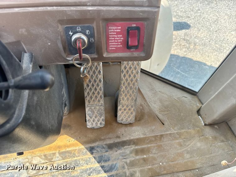 image for item ER2246 2001 John Deere 544H wheel loader