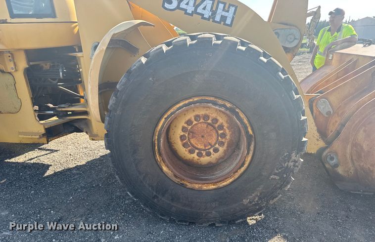 image for item ER2246 2001 John Deere 544H wheel loader