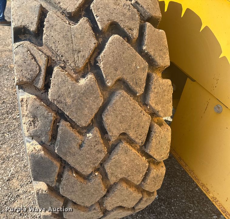 image for item ER2246 2001 John Deere 544H wheel loader