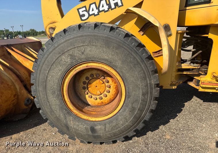 image for item ER2246 2001 John Deere 544H wheel loader