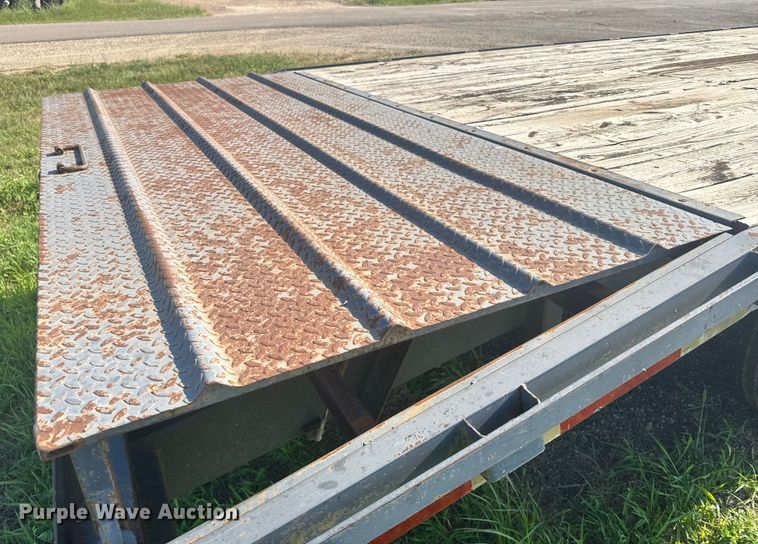 image for item ER2247 1997 Hillsboro equipment trailer